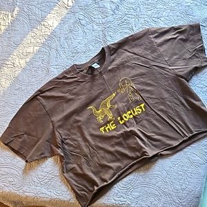 The Locust XL cropped tee